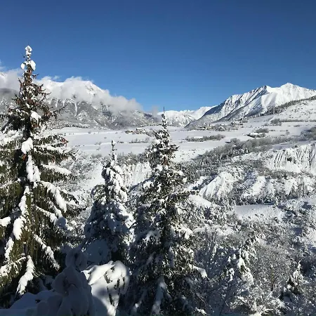 Le Refuge, Chalet Au Pied Des Pistes Au Sauze *