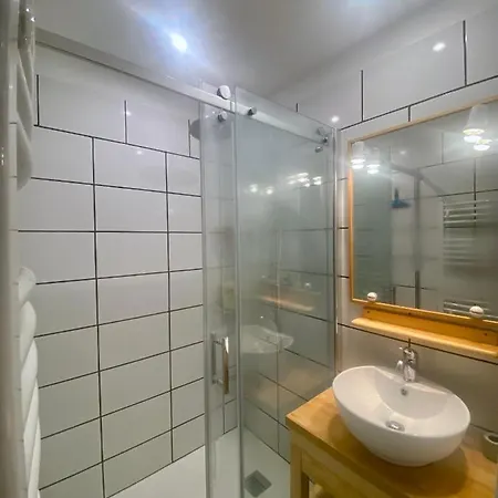 Le Refuge, Chalet Au Pied Des Pistes Au Sauze Enchastrayes