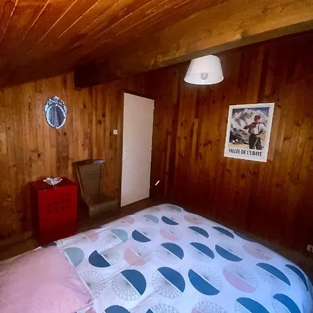 Le Refuge, Chalet Au Pied Des Pistes Au Sauze *